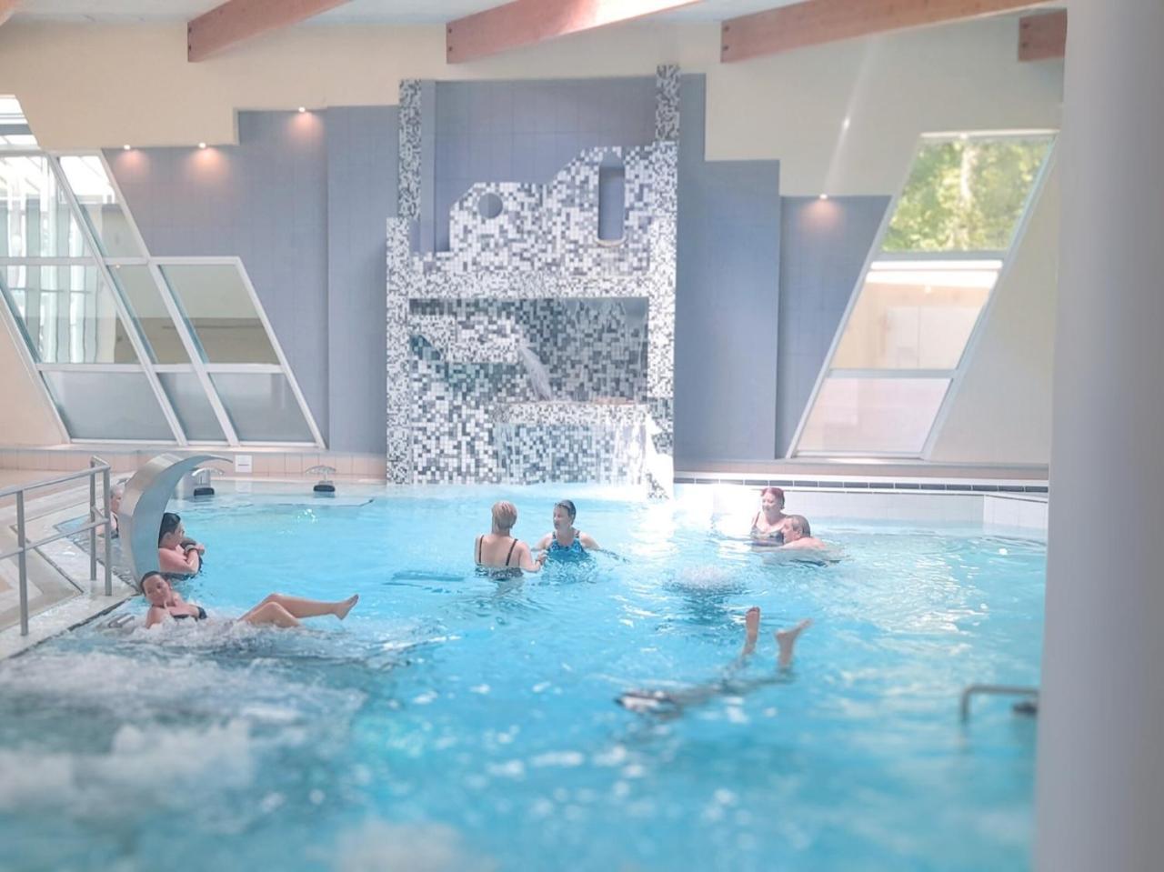 Grand Hotel De Bourbon-Lancy - Spa Et Restaurant - Logis Екстериор снимка