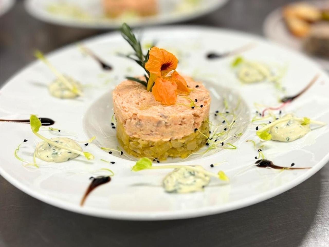 Grand Hotel De Bourbon-Lancy - Spa Et Restaurant - Logis Екстериор снимка
