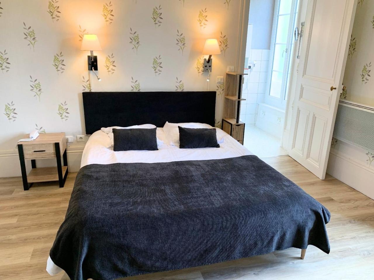 Grand Hotel De Bourbon-Lancy - Spa Et Restaurant - Logis Екстериор снимка