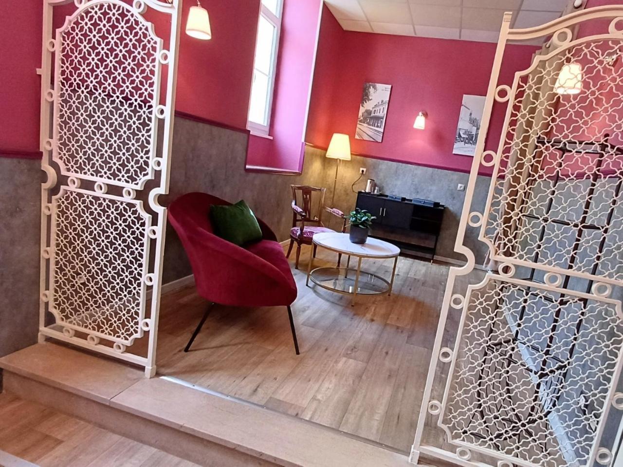 Grand Hotel De Bourbon-Lancy - Spa Et Restaurant - Logis Екстериор снимка